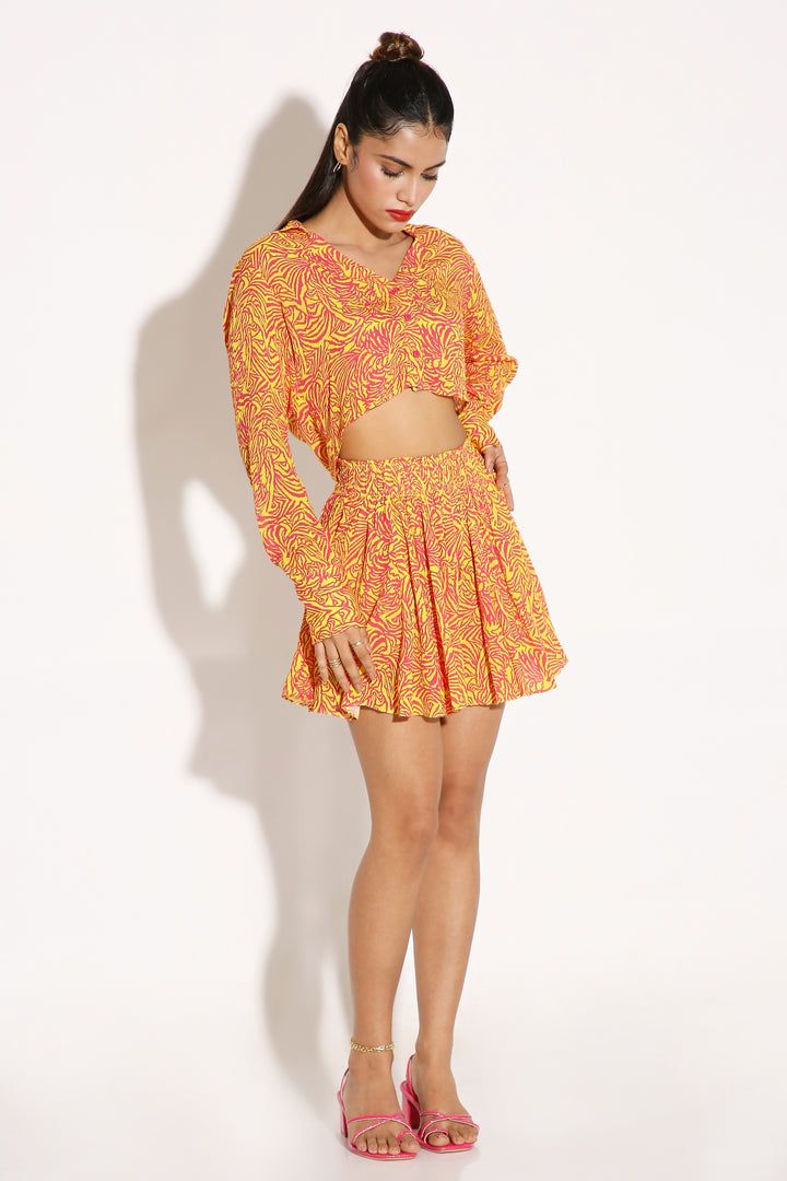 Crinkle Little Star - Flared Shorts-Shorts - Monokrom