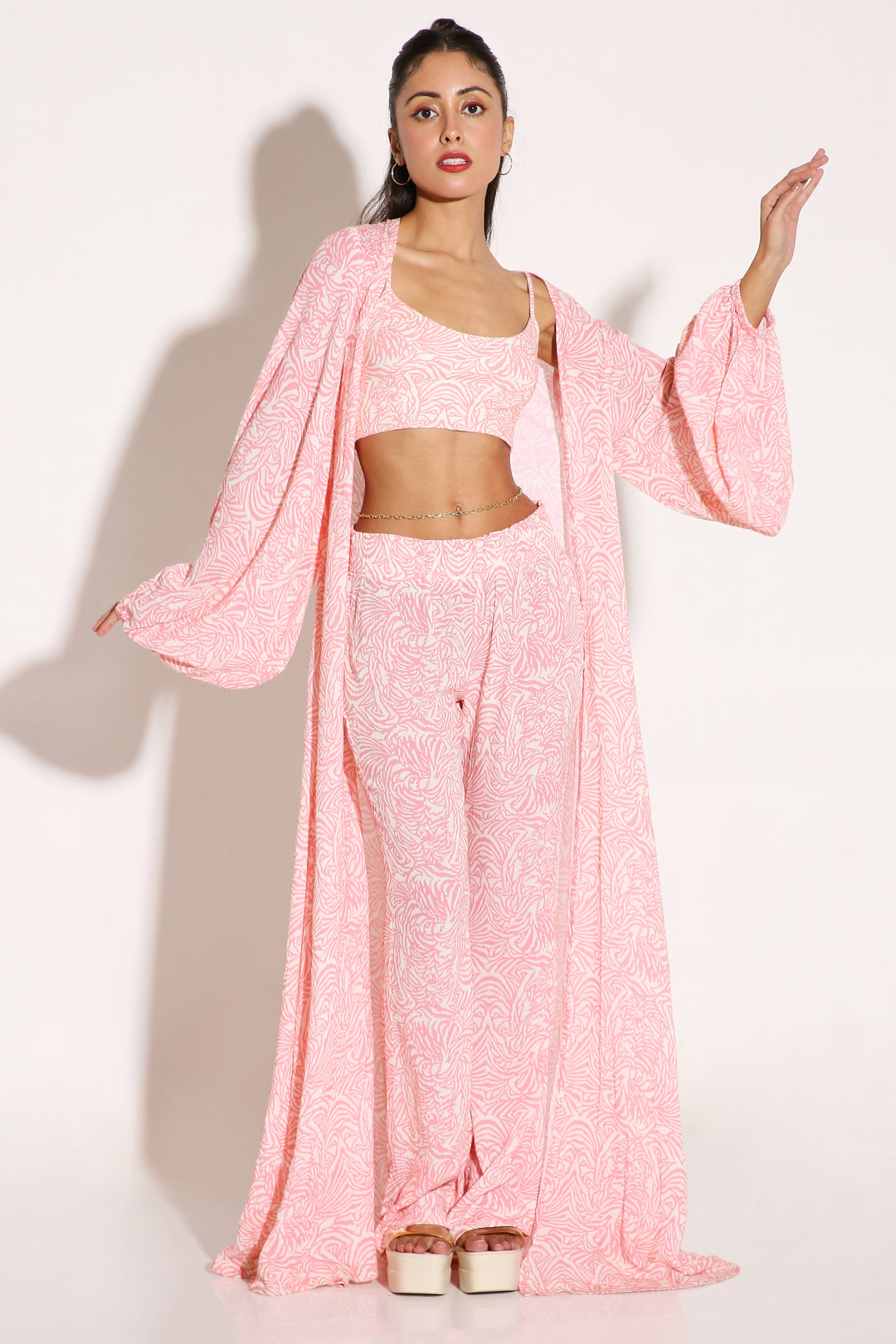Main Character - Cape Overlay-Kaftan - Monokrom