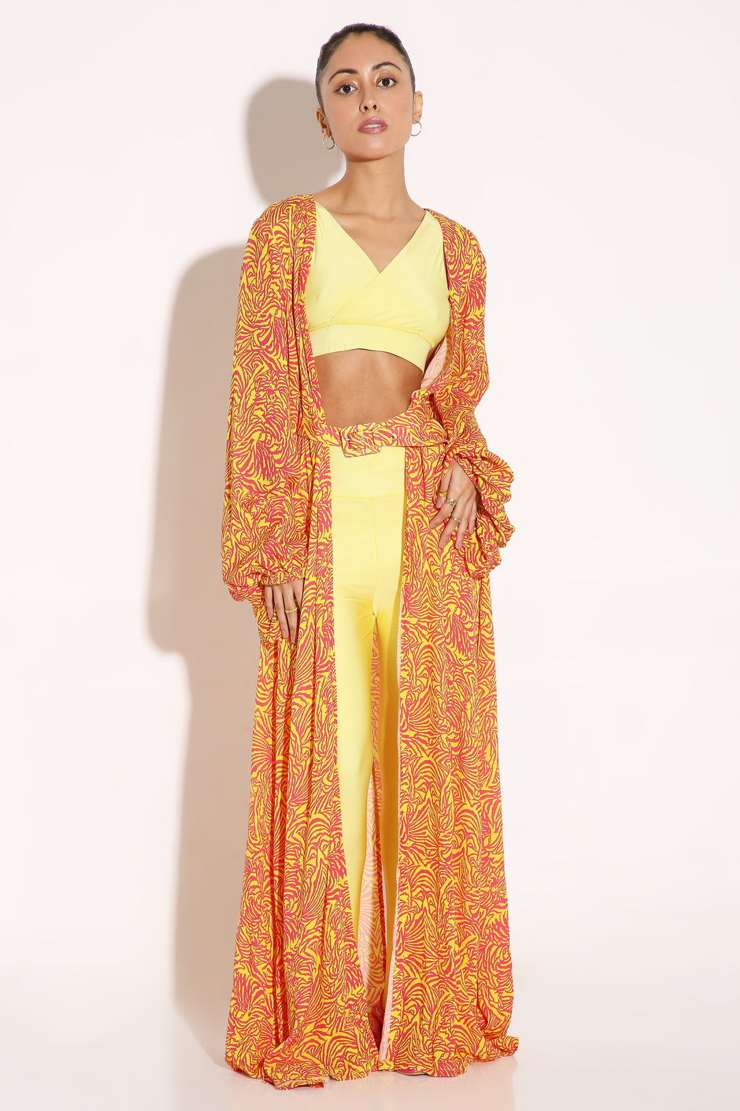 Main Character - Cape Overlay-Kaftan - Monokrom