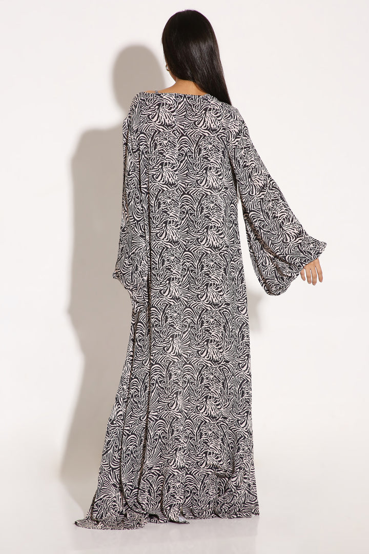 Main Character - Cape Overlay-Kaftan - Monokrom