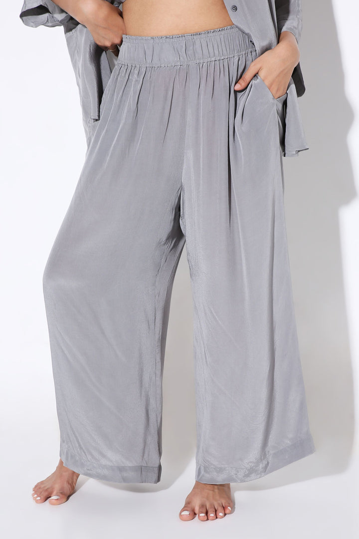 Relaxed fit Long Shirt and Relaxed Fit Pants Solid Color-Coord Set - Monokrom