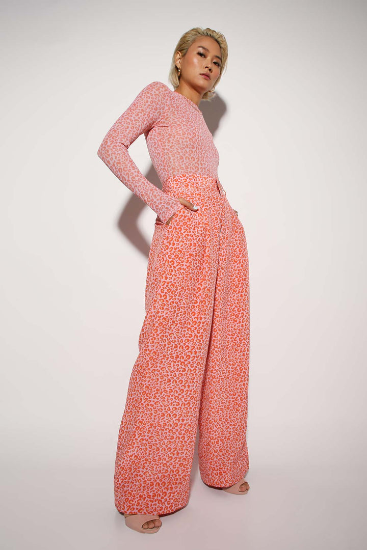 Legs for Days - Wide Legged Pants - Print-trousers - Monokrom