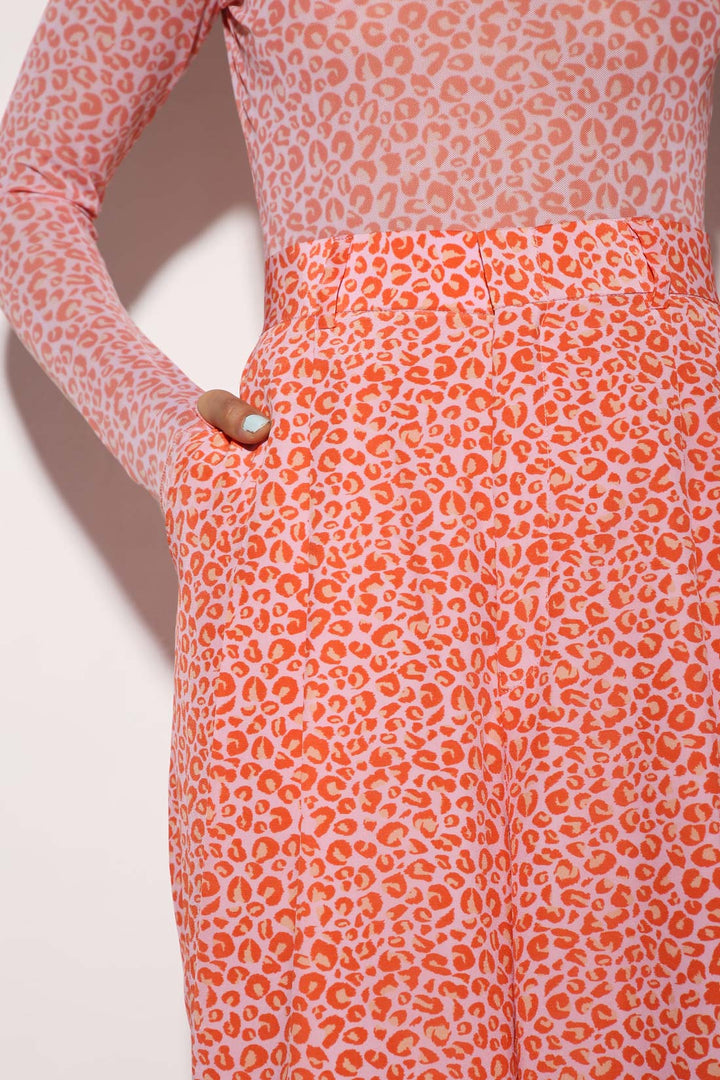 Legs for Days - Wide Legged Pants - Print-trousers - Monokrom