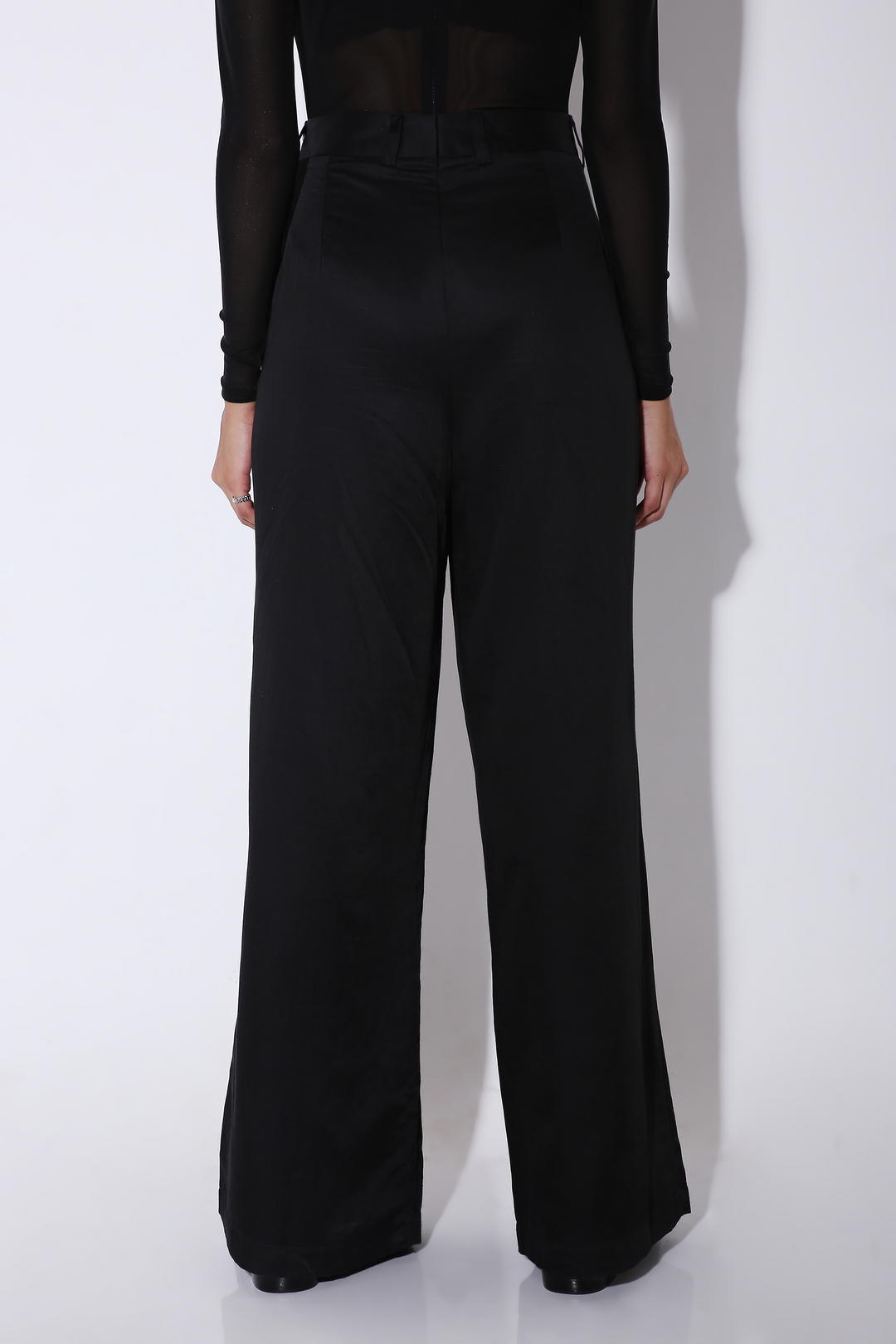 Legs for Days - Wide Legged Pants - Solid-trousers - Monokrom