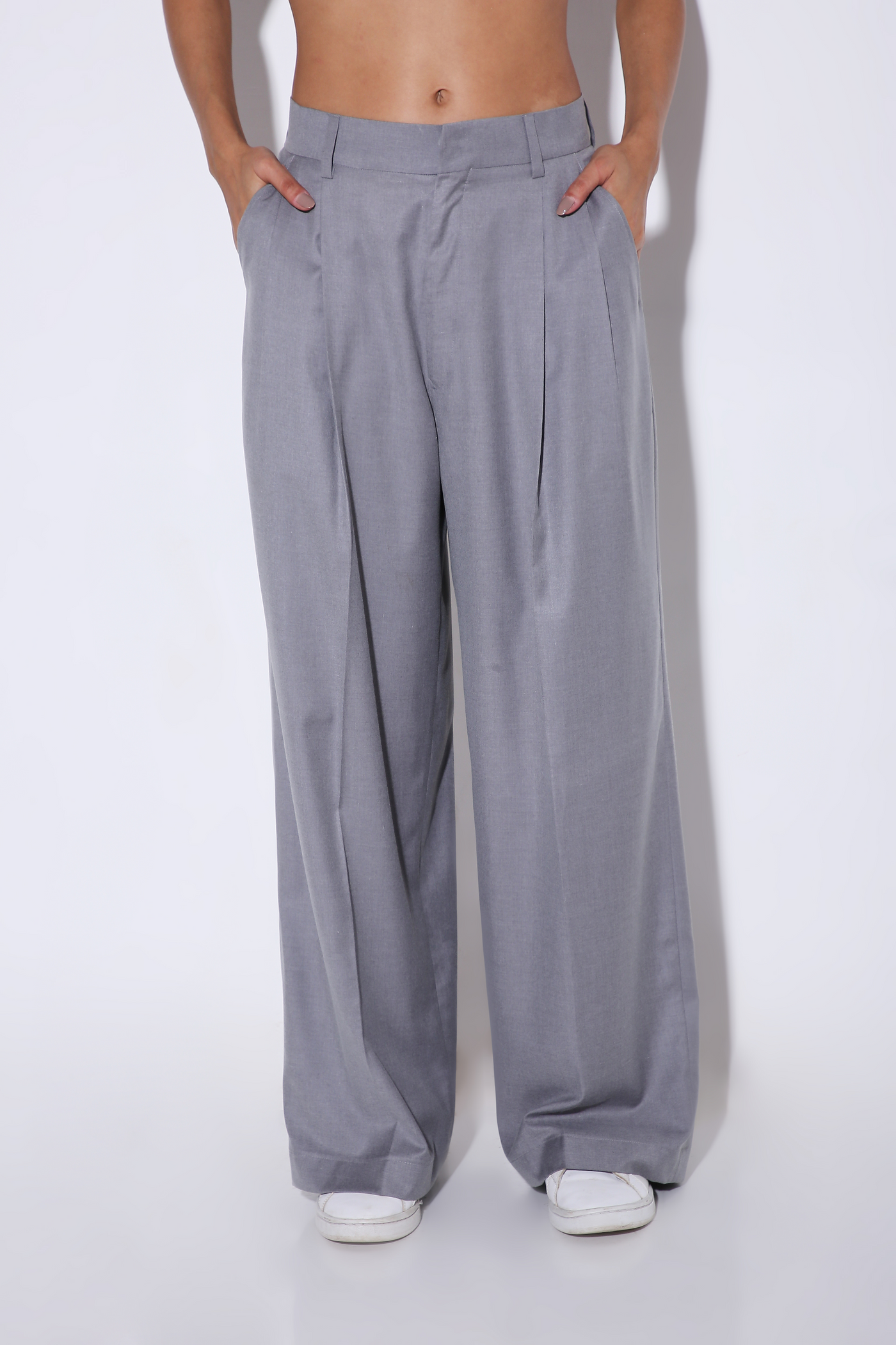 Legs for Days - Wide Legged Pants - Solid-trousers - Monokrom