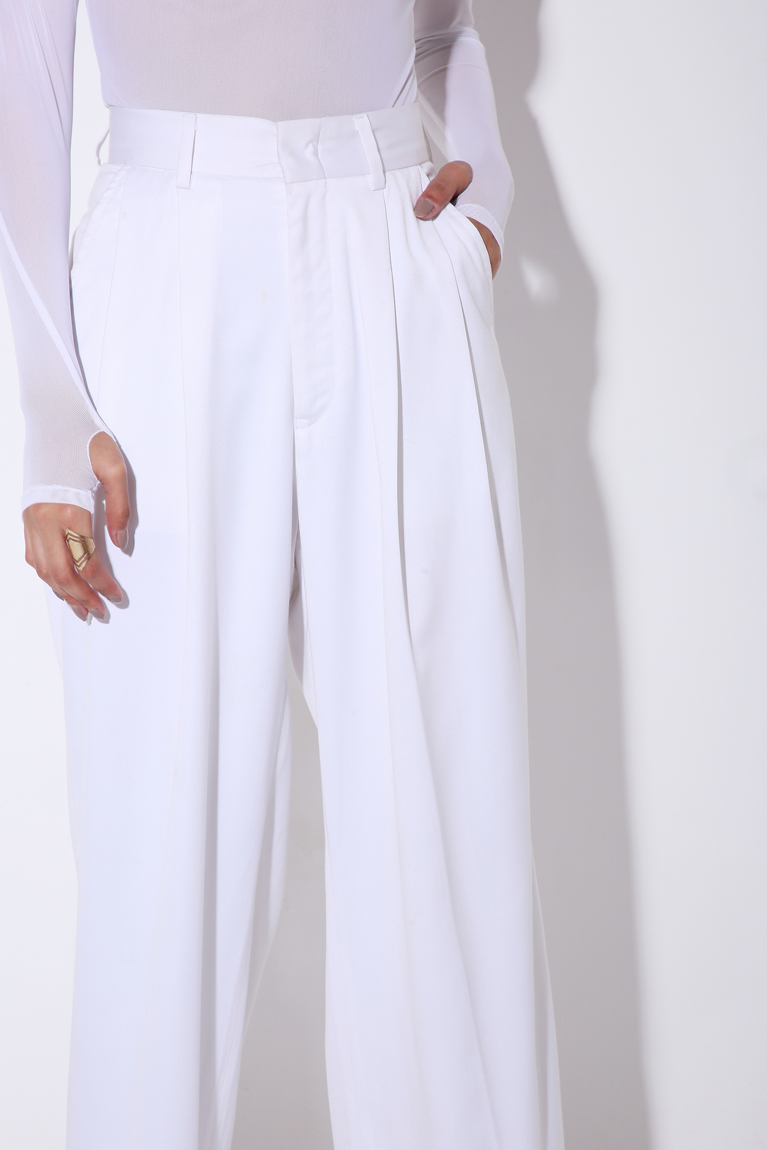 Legs for Days - Wide Legged Pants - Solid-trousers - Monokrom