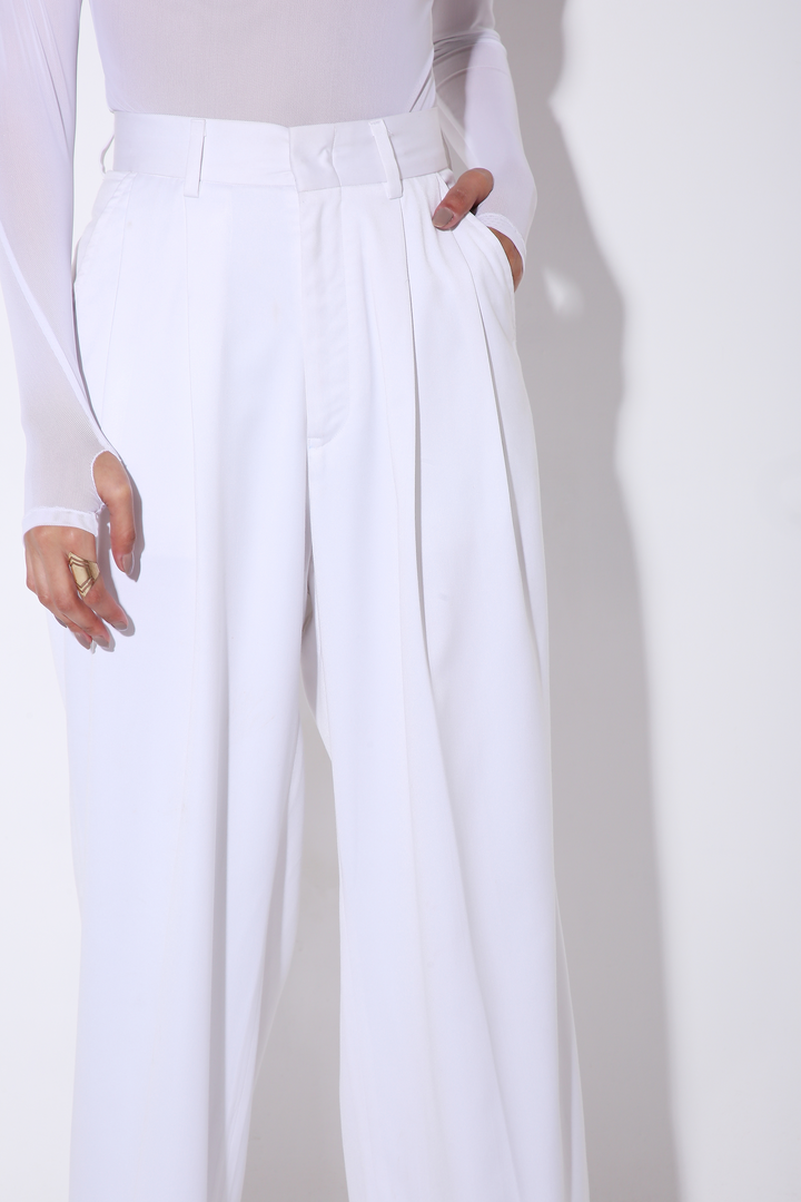 Legs for Days - Wide Legged Pants - Solid-trousers - Monokrom