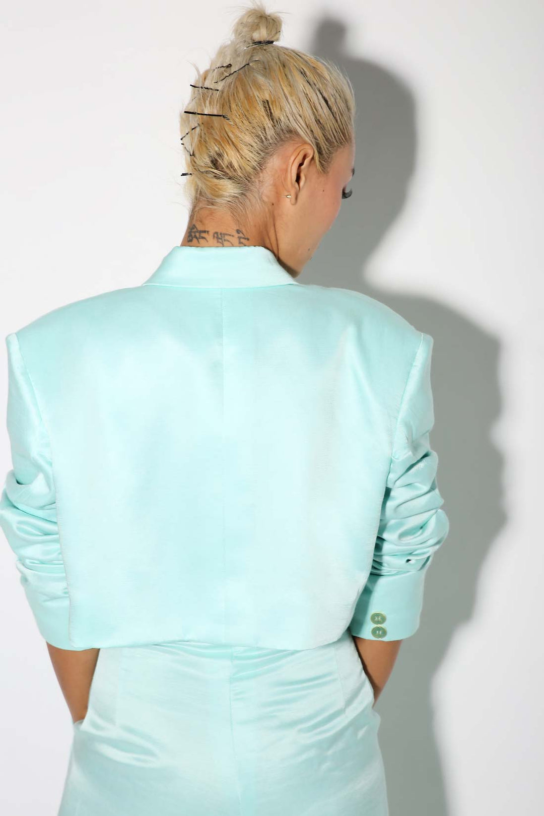 Mini Moxie - Cropped Blazer - Solid-blazers - Monokrom